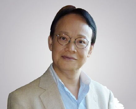 刘墉,著名的畅销书作家,他同时也是一名成功的父亲.