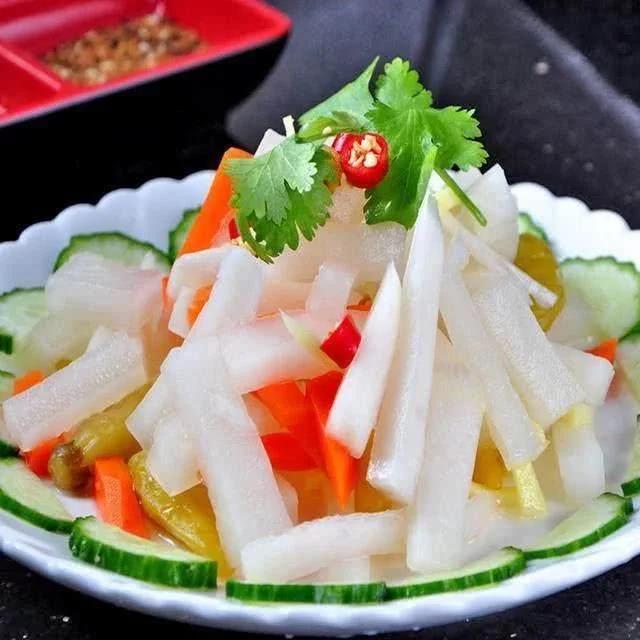 千万人追捧的40道中国秘制精选配方凉菜千金买不到50年吃不腻