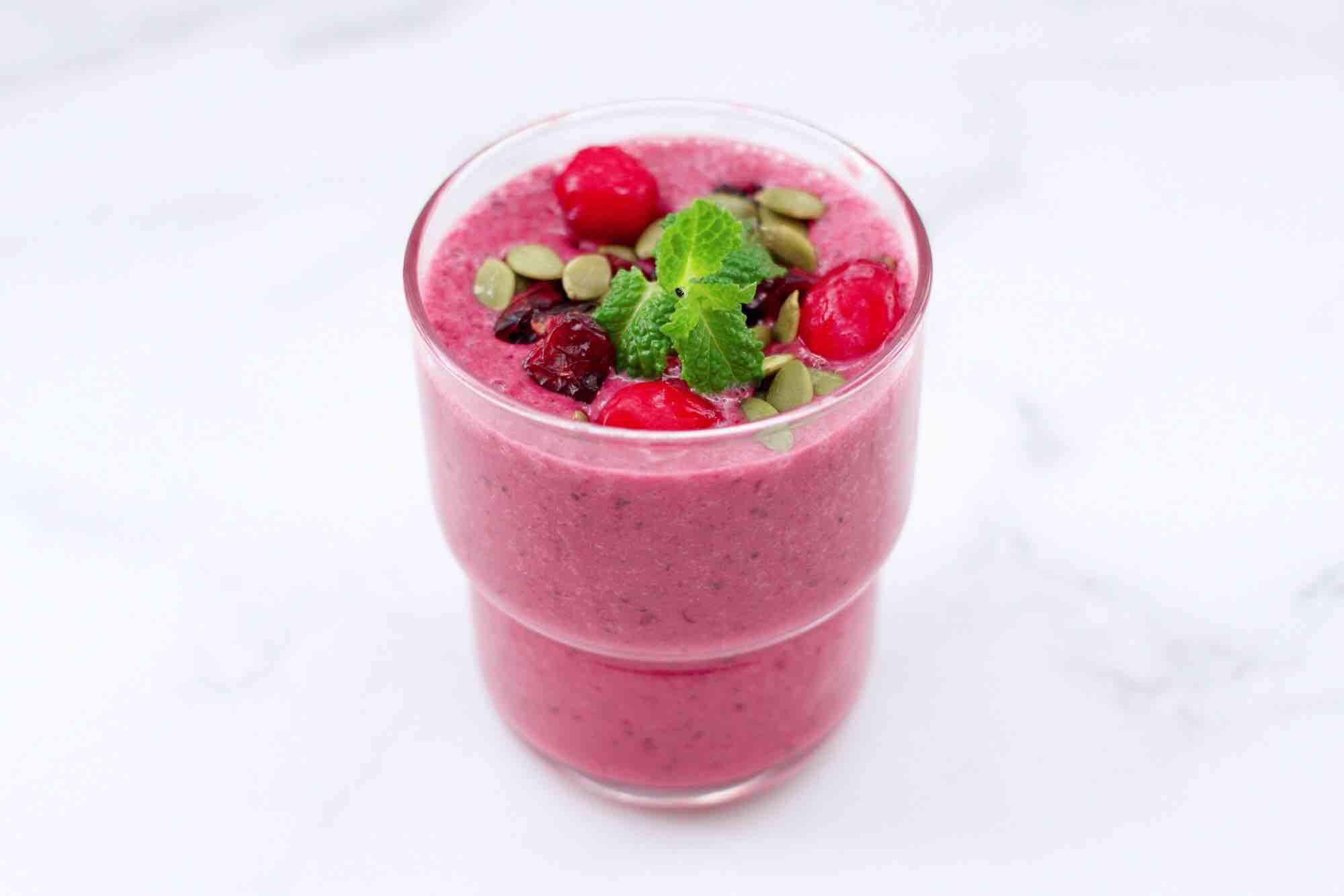 香蕉蔓越莓奶昔的做法