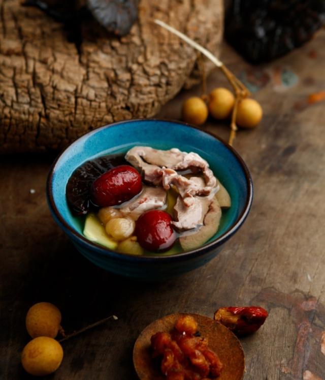 每日一膳失眠多梦心慌慌炖一盅养血宁心安神汤