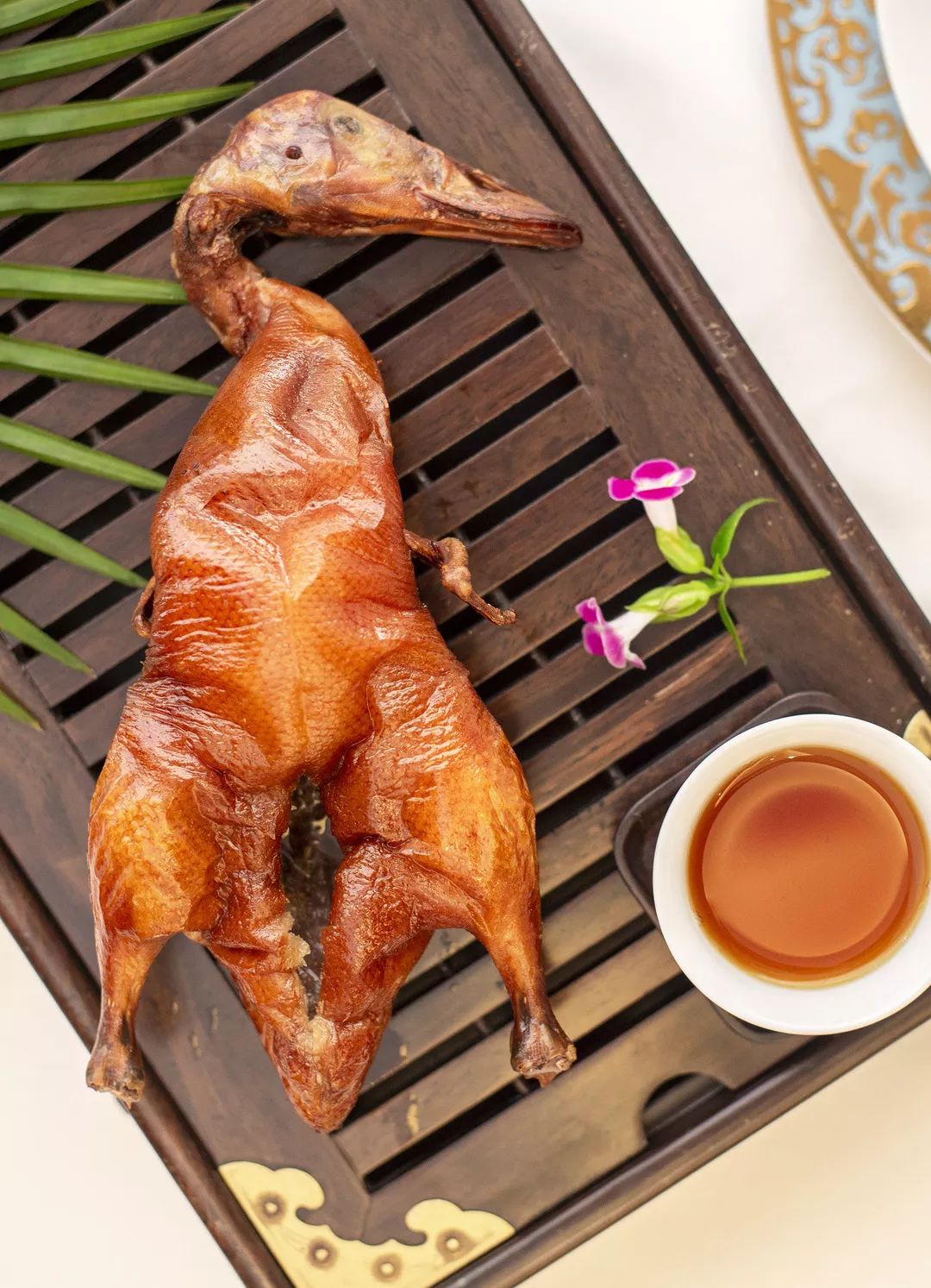 烧烤圈特色烤乳鸭及制作配方香味扑鼻而来看得我口水直流