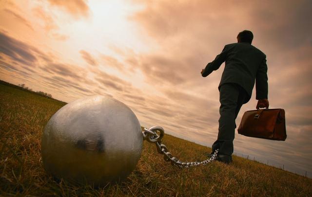 洛克菲勒人生一旦扛过两个难关之后苦难再多你也能承受