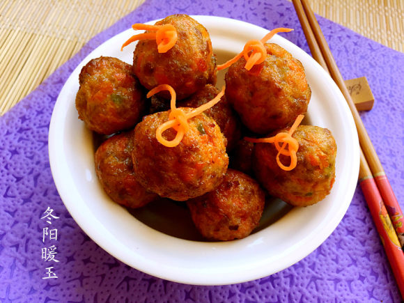 炸胡萝卜猪肉丸的家常做法