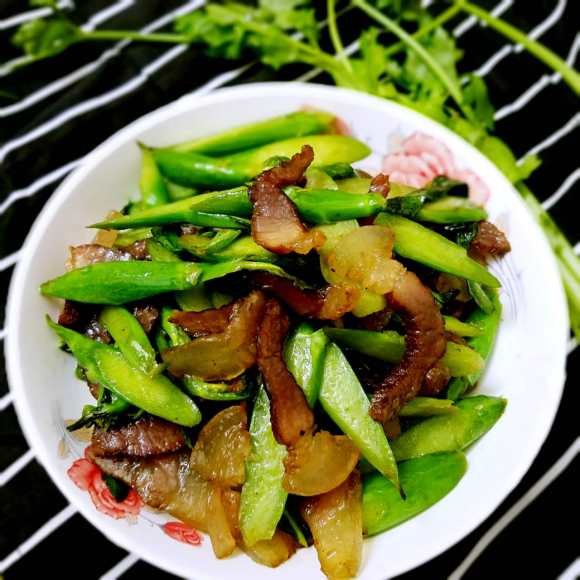芥兰炒腊肉的家常做法