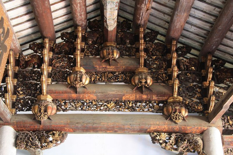 驼峰雕饰瓜柱雕饰月梁雕饰立柱,梁枋,斗拱,额枋,雀替,垂花柱,花牙子