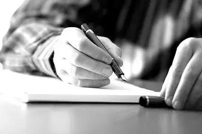 谈写作像作家一样阅读让你的写作大放异彩