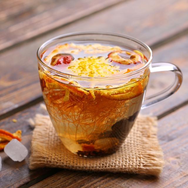 拔罐很痛苦湿气太重怎么办每天一杯水甩掉湿毒更轻松