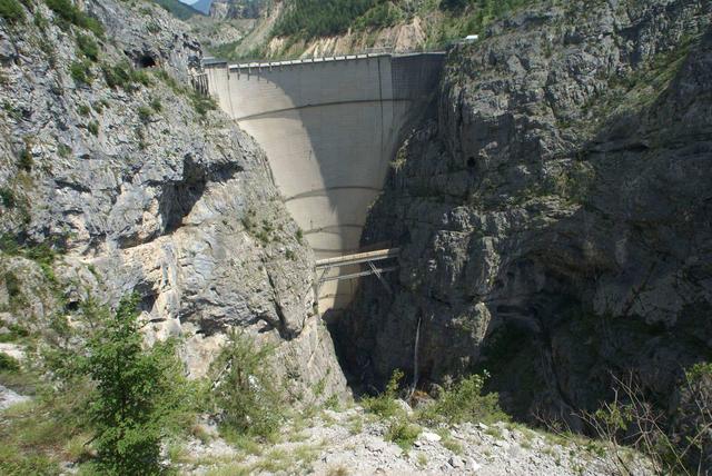 意大利瓦伊昂大坝2000人死亡5座村庄被毁这应该是世界上最失败的工程