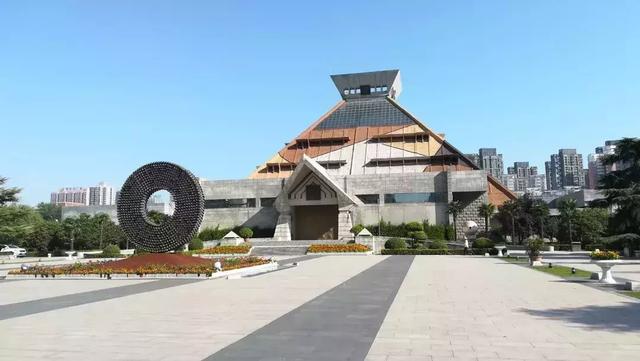 湖南省博物馆中国十大避暑名山四川的峨眉山浙江德清的莫干山江西省的