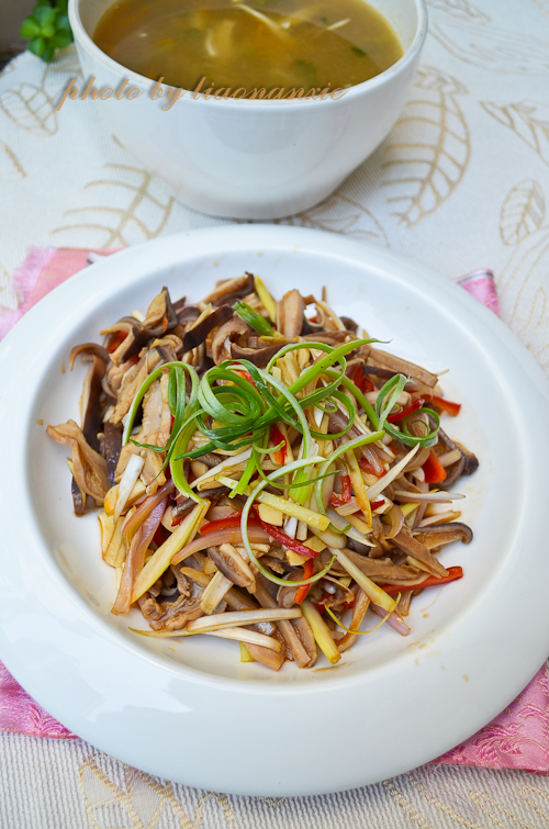 凉拌肚丝再送一个酸辣肚丝汤