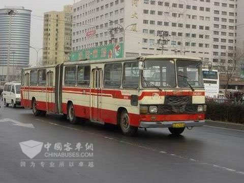 型客车(图39)北京客车厂产bk670型客车四,八十年代步入80年代的中国