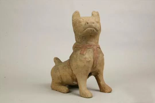 狗形陶鬶  山东省胶州市三里河遗址出土  中国国家博物馆藏