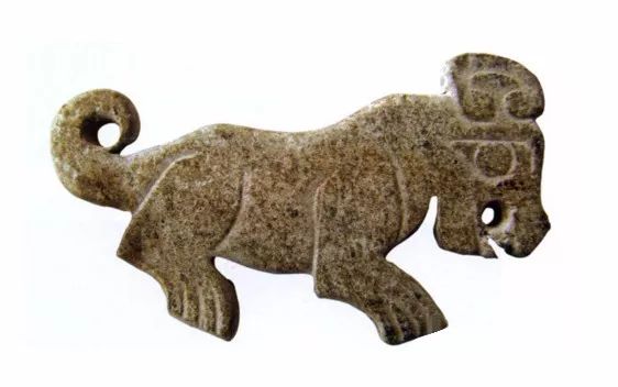 西周玉狗 三门峡市虢国博物馆