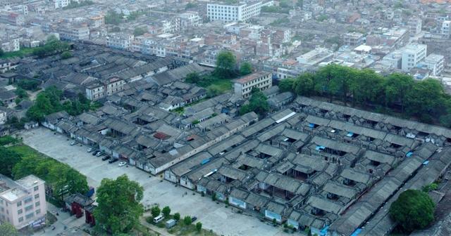 民俗潮汕厝的四點金下山虎駟馬拖車究竟指什麼瞭解潮汕文化從這開始