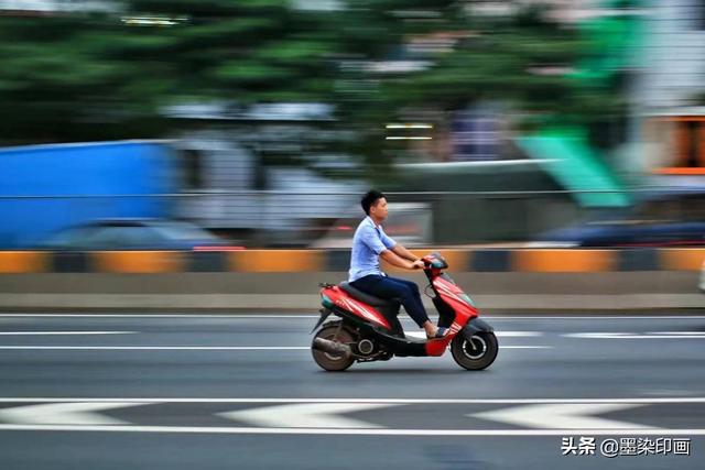 動感攝影丨追隨拍攝的拍攝技巧如何運用追焦拍攝運動物體