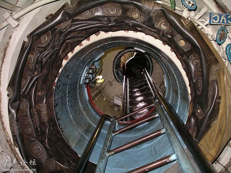 落寞英雄被废弃的台风核潜艇