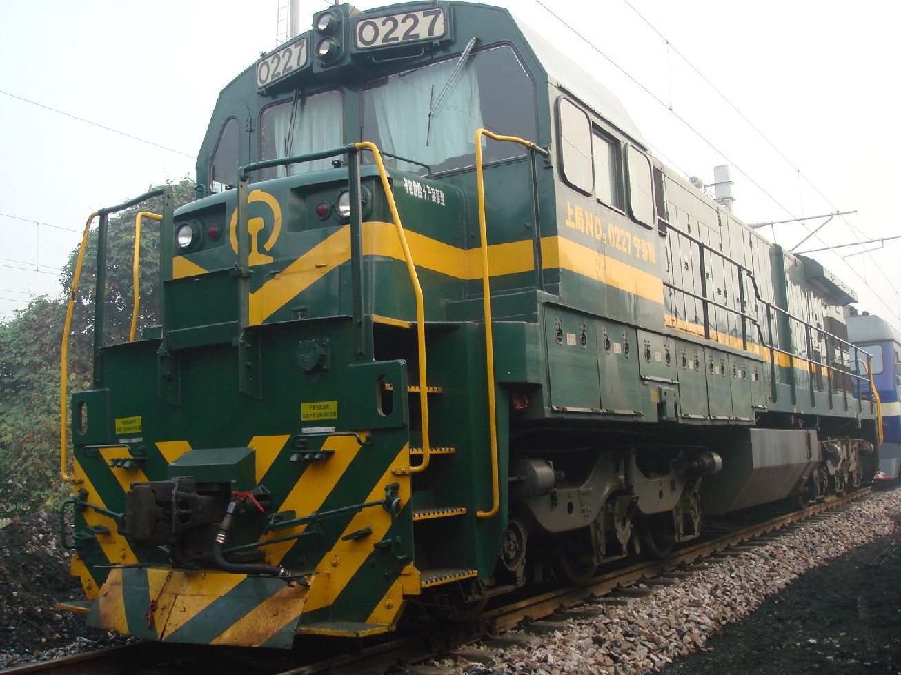共和国的火车头那些中国自主生产的铁路机车12