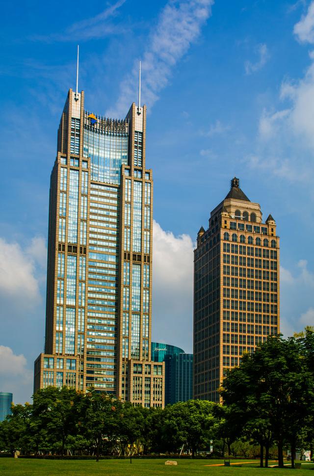 上海银行大厦(52层262米)上海交银金融大厦(50层 265米)上海时代金融