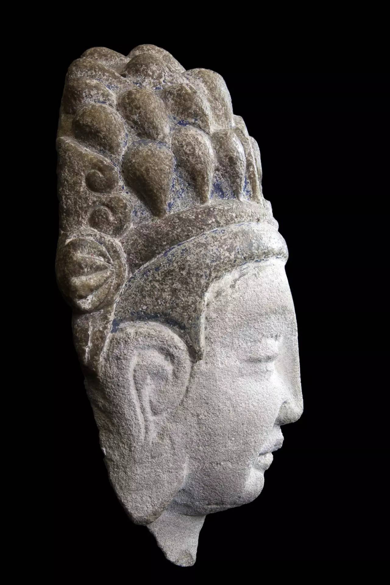 散落于世界各地的天龙山石窟造像