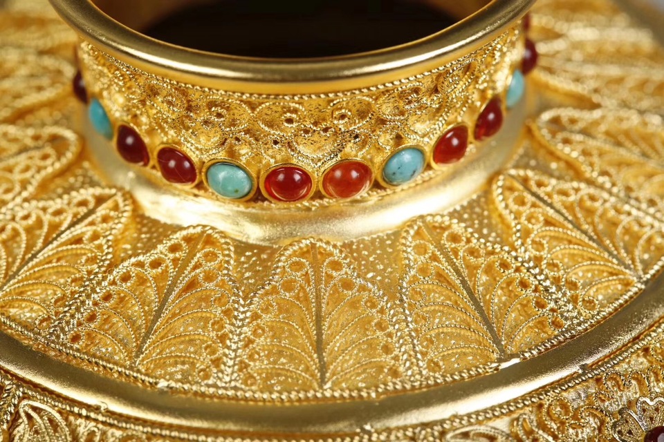 盛世欢歌吉祥瓶梅瓶纯银天然宝石镀金摆件王树文大师花丝镶嵌工艺