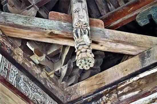 中国古建筑之垂莲柱酷似花蕾含苞待放