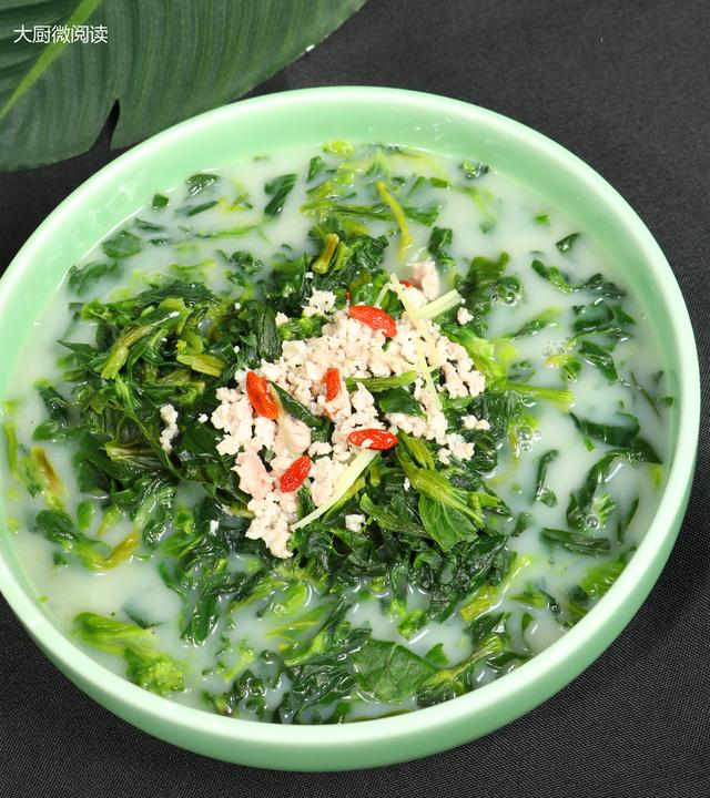 鸽汤万年青考虑到餐厅目标消费群体大多为年轻家庭,这部分顾客会更加